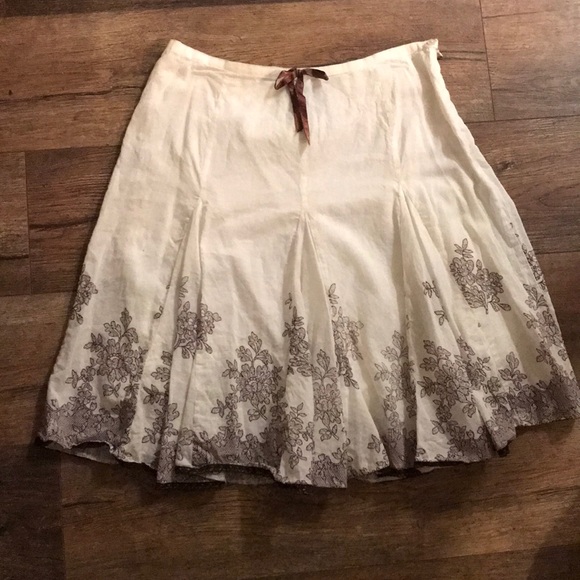 I.N. San Francisco Dresses & Skirts - 🔥 $5 when bundled 🔥 🎉HP🎉 I.N. San Francisco | Beautiful floral skirt